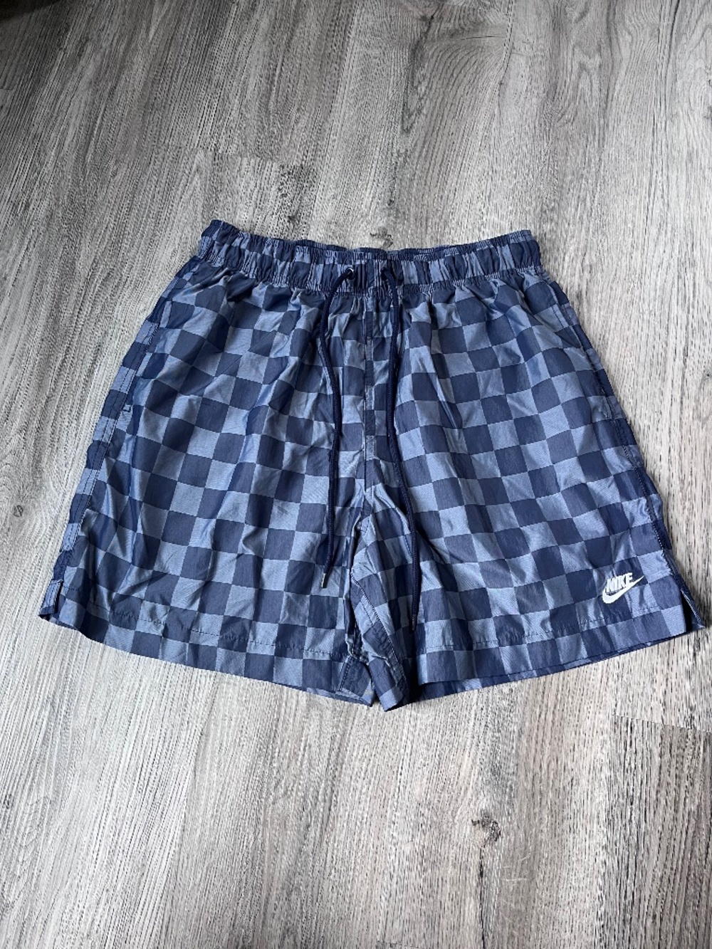 Nike Men’s Sz Medium Club Flow Checker Logo Shorts Blue Checked Lightweight